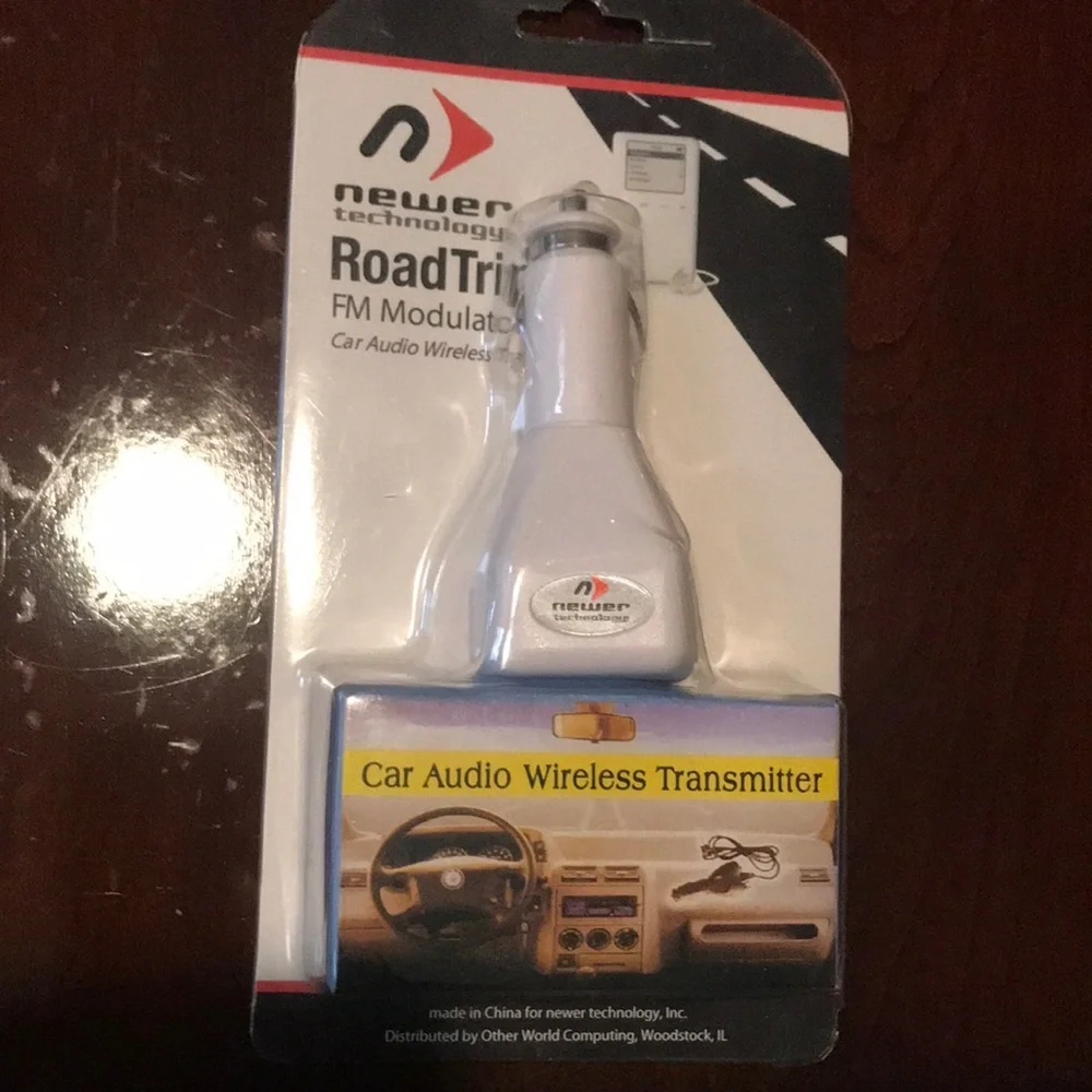 RoadTrip FM Modulator Car Radio Wireless Transmitter NWT
